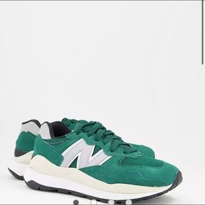 New Balance Green Tennis Shoes